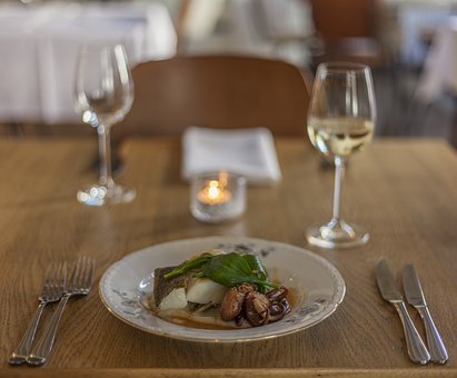 restaurant-2535110__340